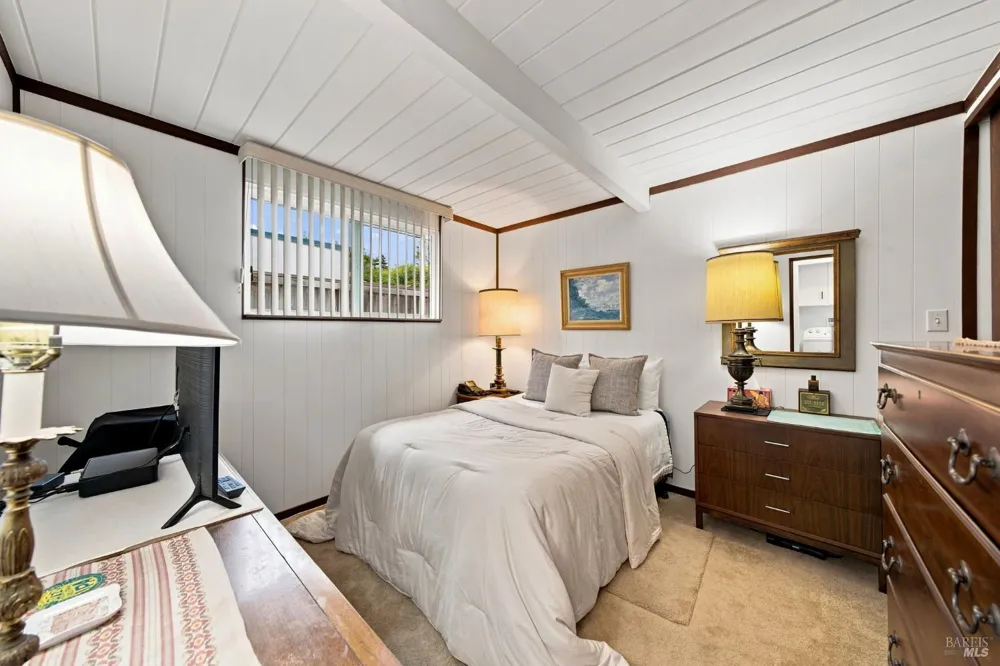 913 Appleberry Drive San Rafael, CA 94903