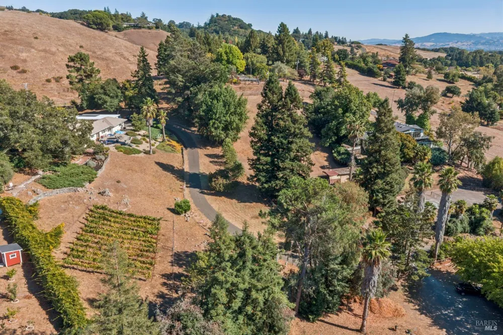4322 Oakridge Lane Penngrove, CA 94951
