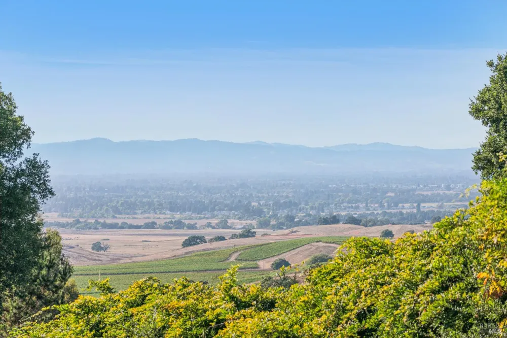 4322 Oakridge Lane Penngrove, CA 94951