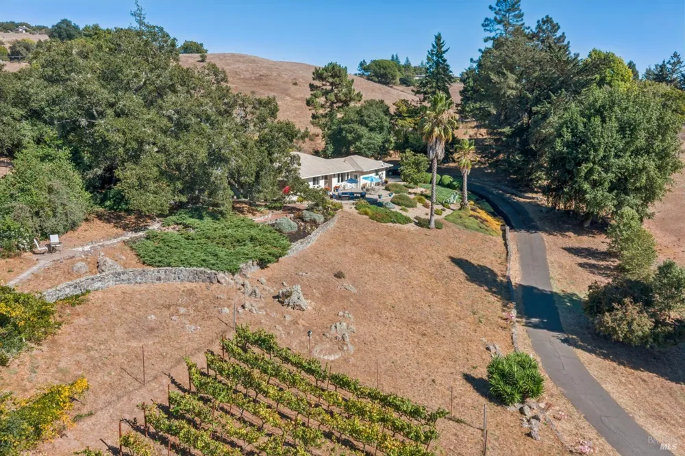 4322 Oakridge Lane Penngrove, CA 94951