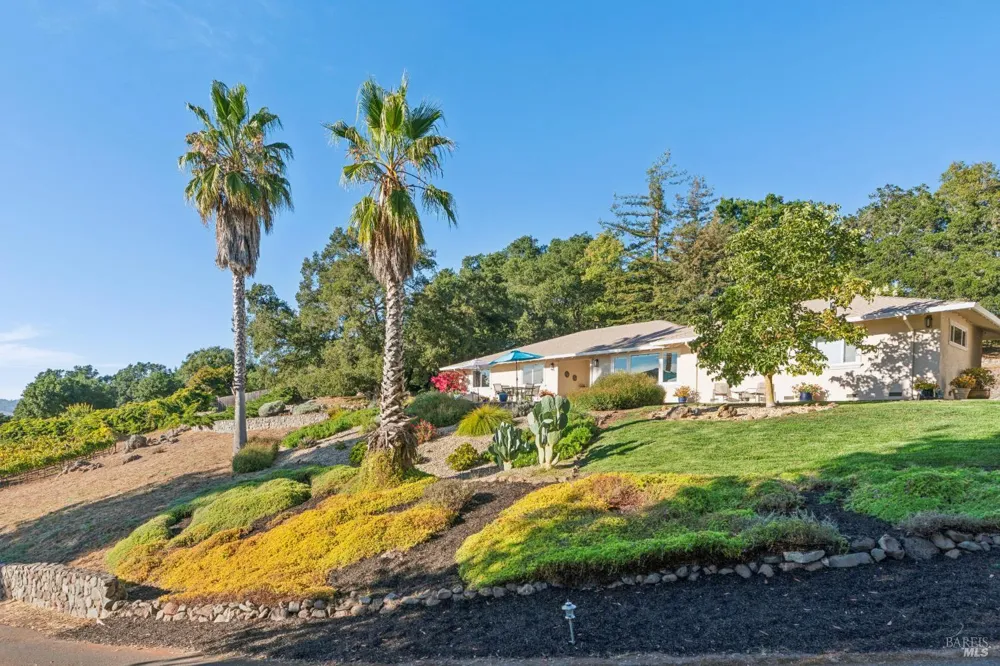 4322 Oakridge Lane Penngrove, CA 94951