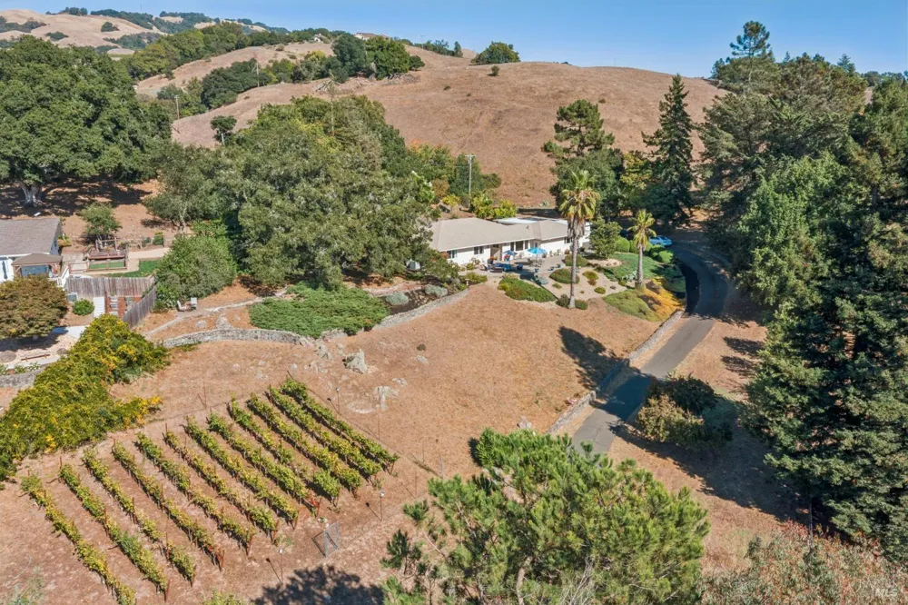 4322 Oakridge Lane Penngrove, CA 94951