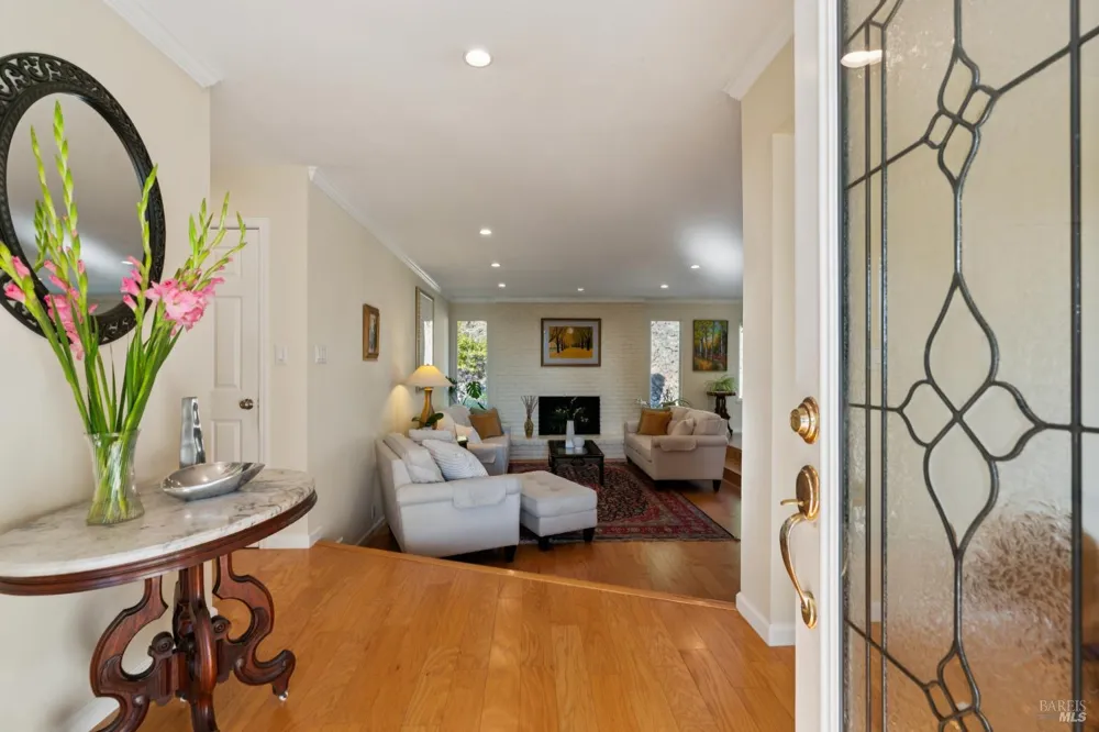 4322 Oakridge Lane Penngrove, CA 94951