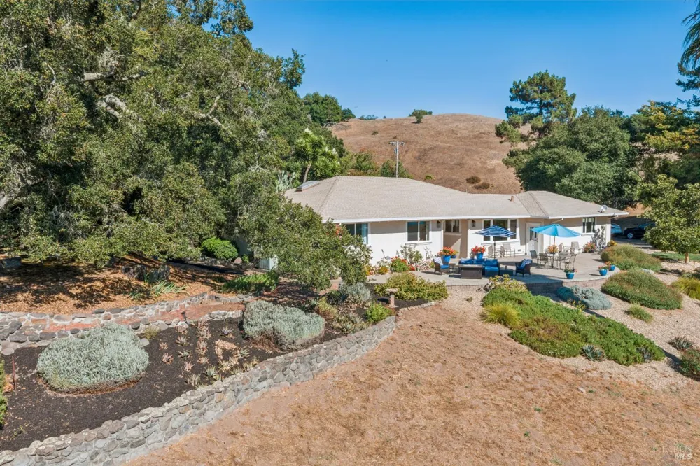 4322 Oakridge Lane Penngrove, CA 94951