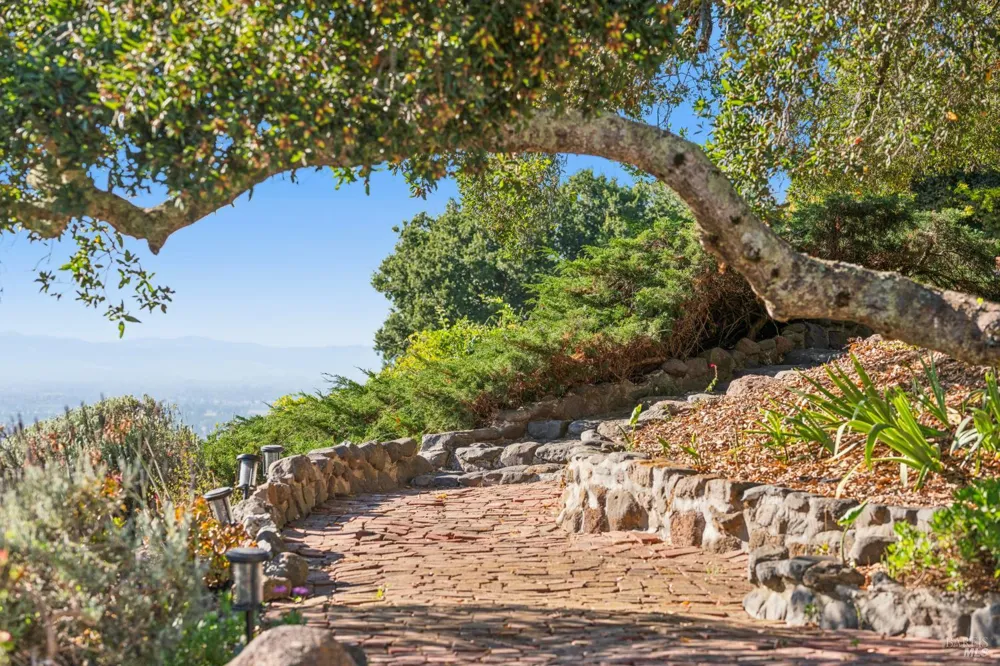 4322 Oakridge Lane Penngrove, CA 94951