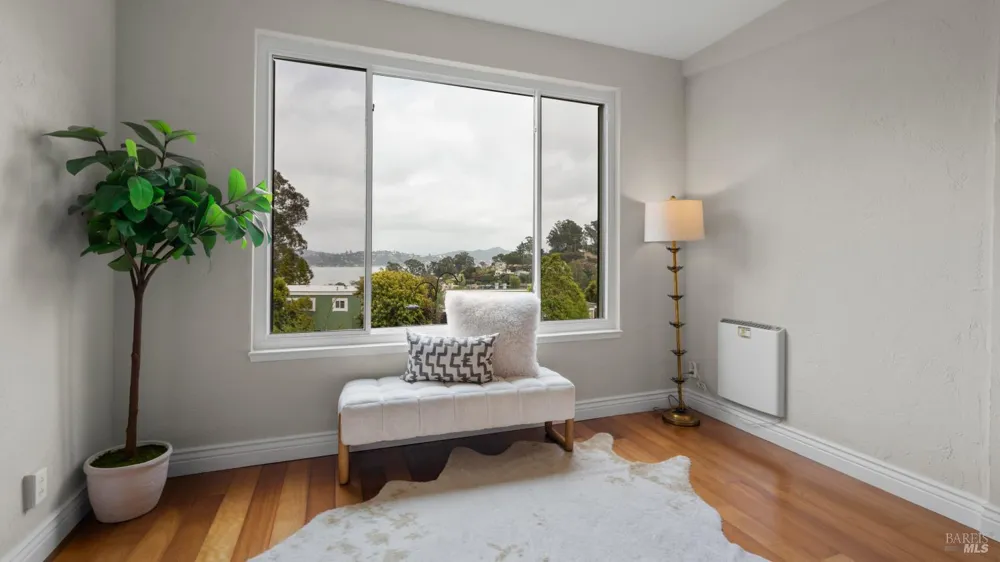80 Lincoln Drive ##1C Sausalito, CA 94965