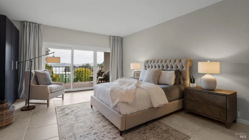 80 Lincoln Drive ##1C Sausalito, CA 94965