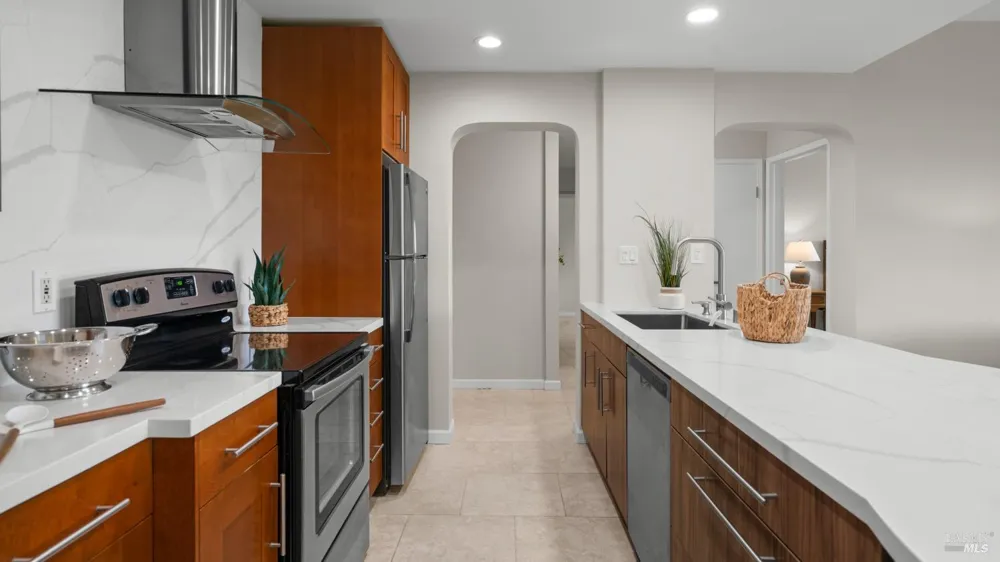 80 Lincoln Drive ##1C Sausalito, CA 94965