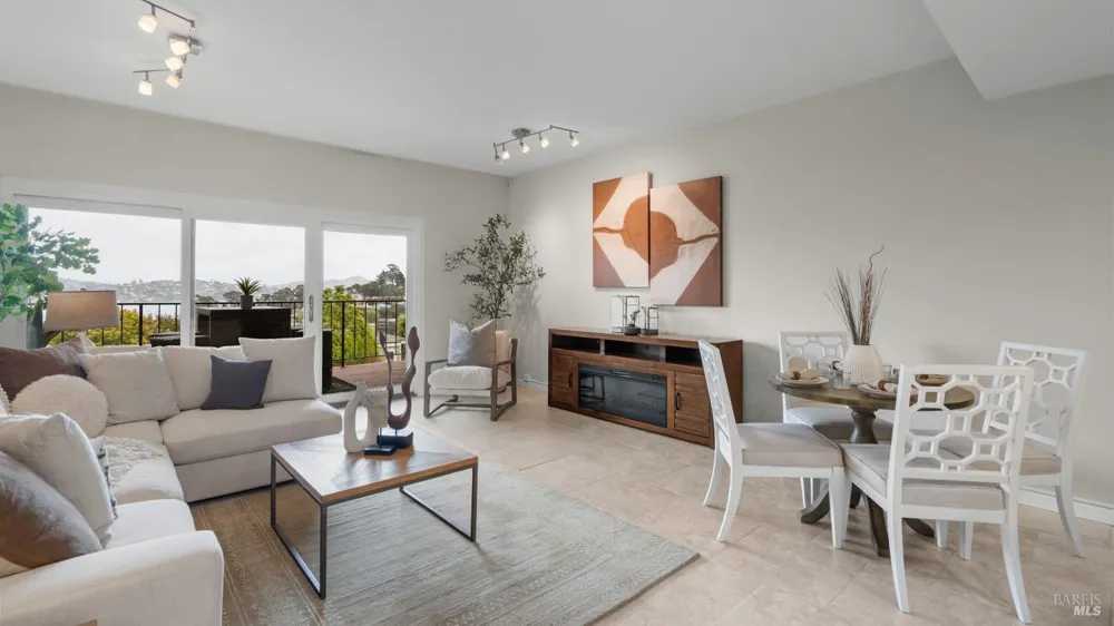 80 Lincoln Drive ##1C Sausalito, CA 94965