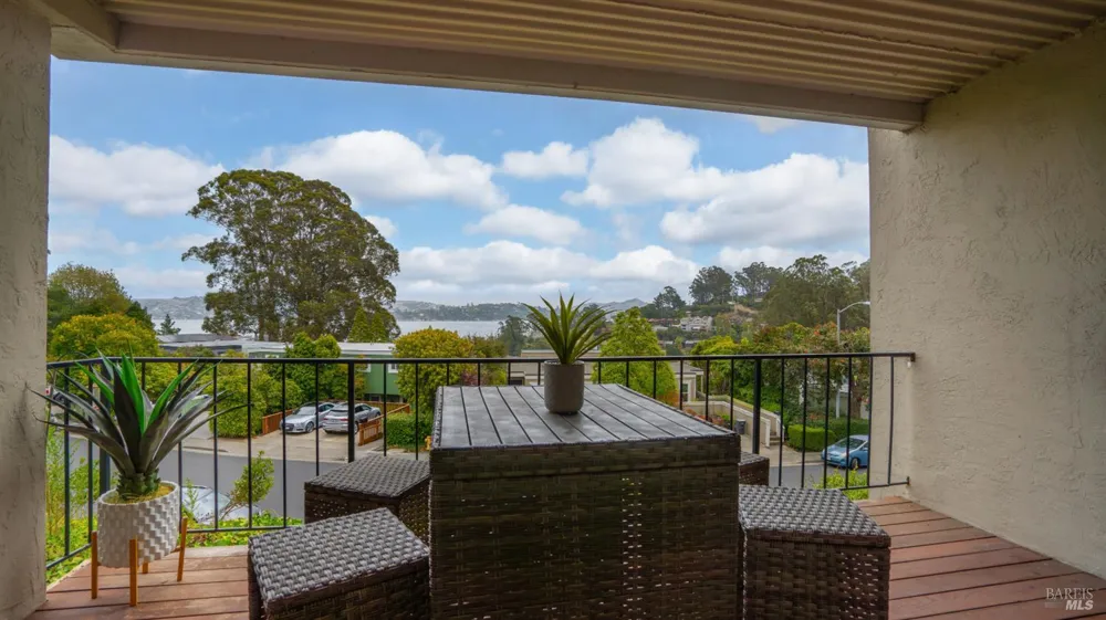 80 Lincoln Drive ##1C Sausalito, CA 94965