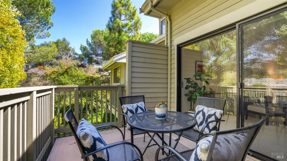 89 Eucalyptus Knoll Street Mill Valley, CA 94941