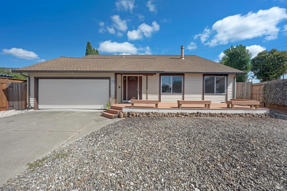 1008 Santa Clara Lane Petaluma, CA 94954
