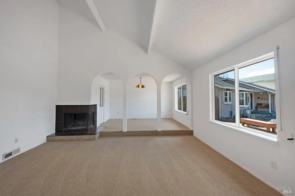 1008 Santa Clara Lane Petaluma, CA 94954