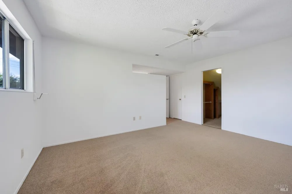 1008 Santa Clara Lane Petaluma, CA 94954