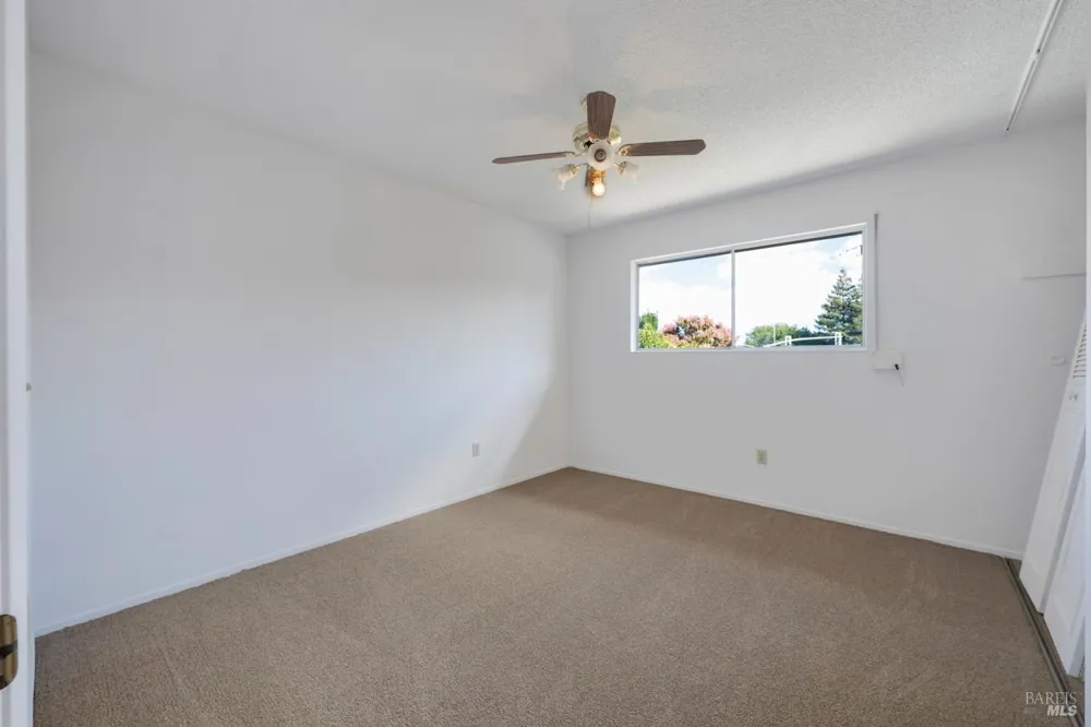 1008 Santa Clara Lane Petaluma, CA 94954