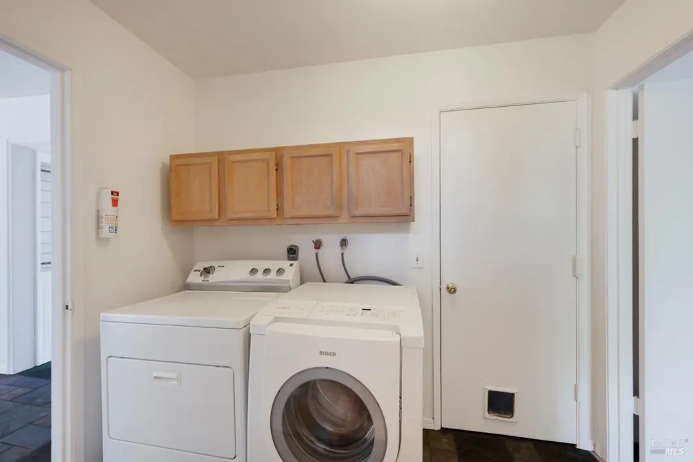1008 Santa Clara Lane Petaluma, CA 94954