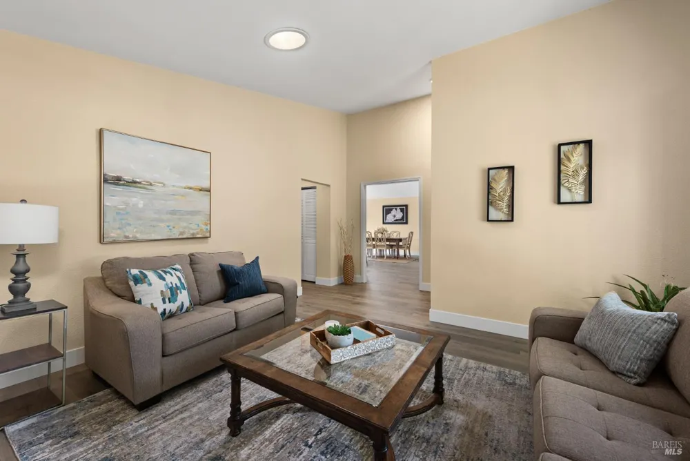 1756 Arroyo Sierra Avenue Santa Rosa, CA 95405