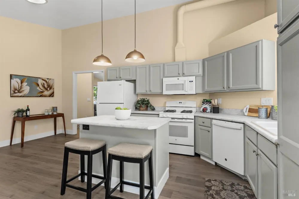 1756 Arroyo Sierra Avenue Santa Rosa, CA 95405