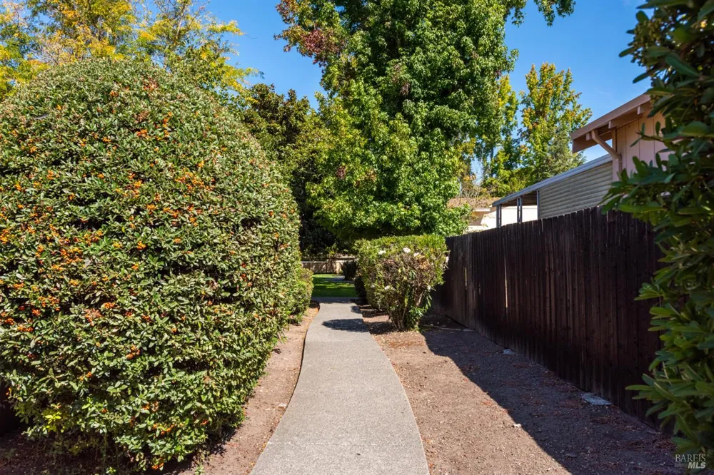 1756 Arroyo Sierra Avenue Santa Rosa, CA 95405