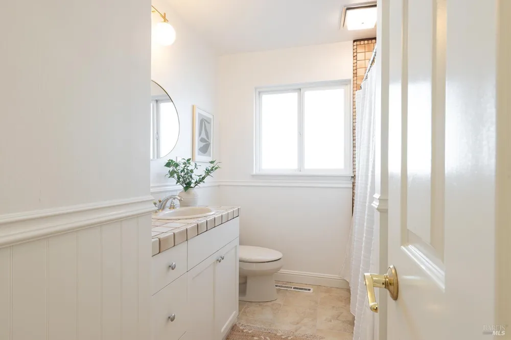 420 Calle De La Mesa Novato, CA 94949