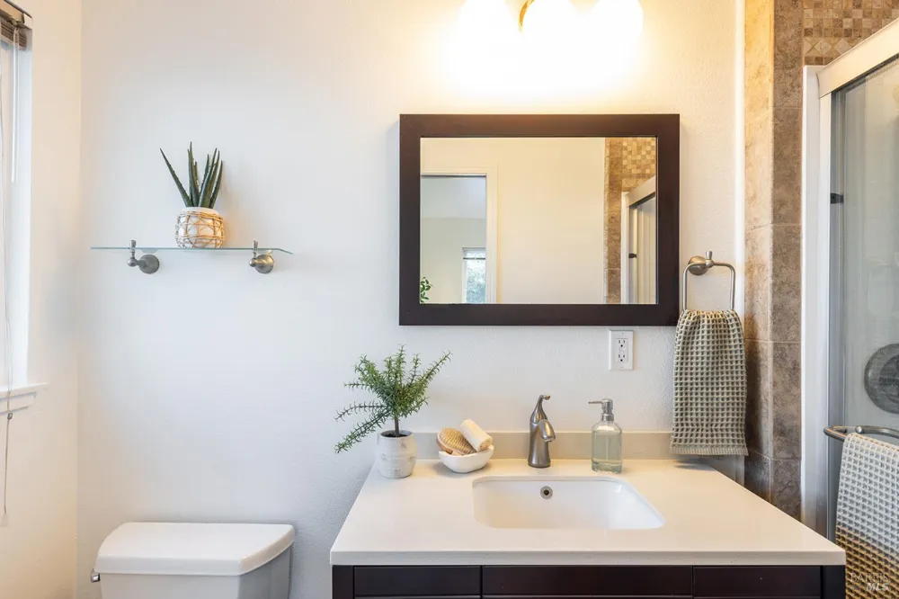 420 Calle De La Mesa Novato, CA 94949