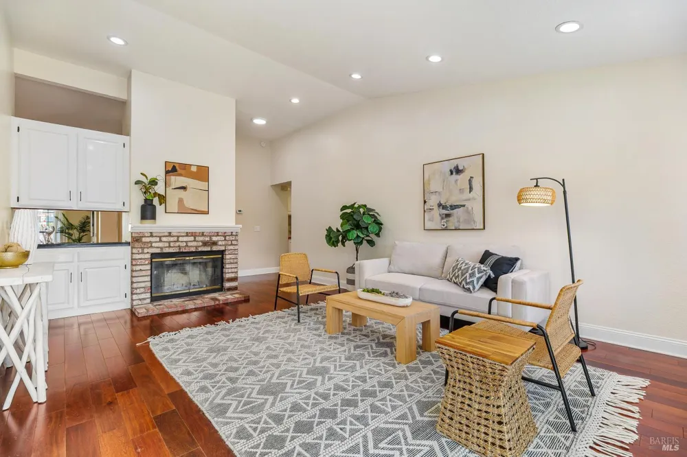 396 Sundance Way Novato, CA 94945