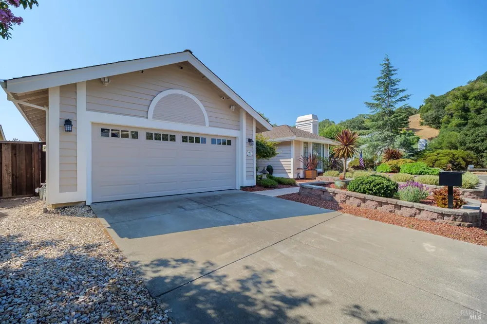 396 Sundance Way Novato, CA 94945