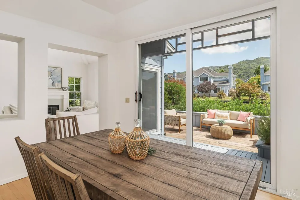 66 Mariners Circle San Rafael, CA 94903