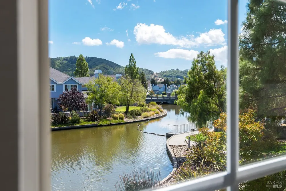 66 Mariners Circle San Rafael, CA 94903