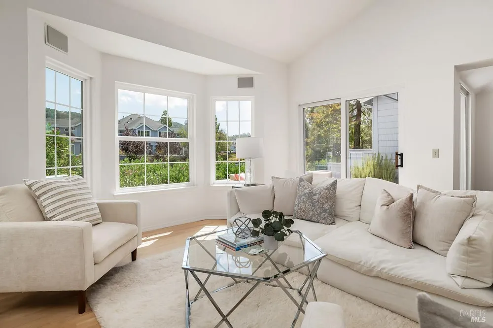 66 Mariners Circle San Rafael, CA 94903