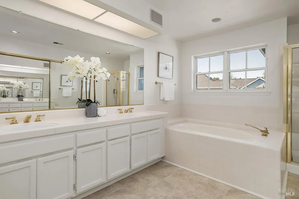66 Mariners Circle San Rafael, CA 94903