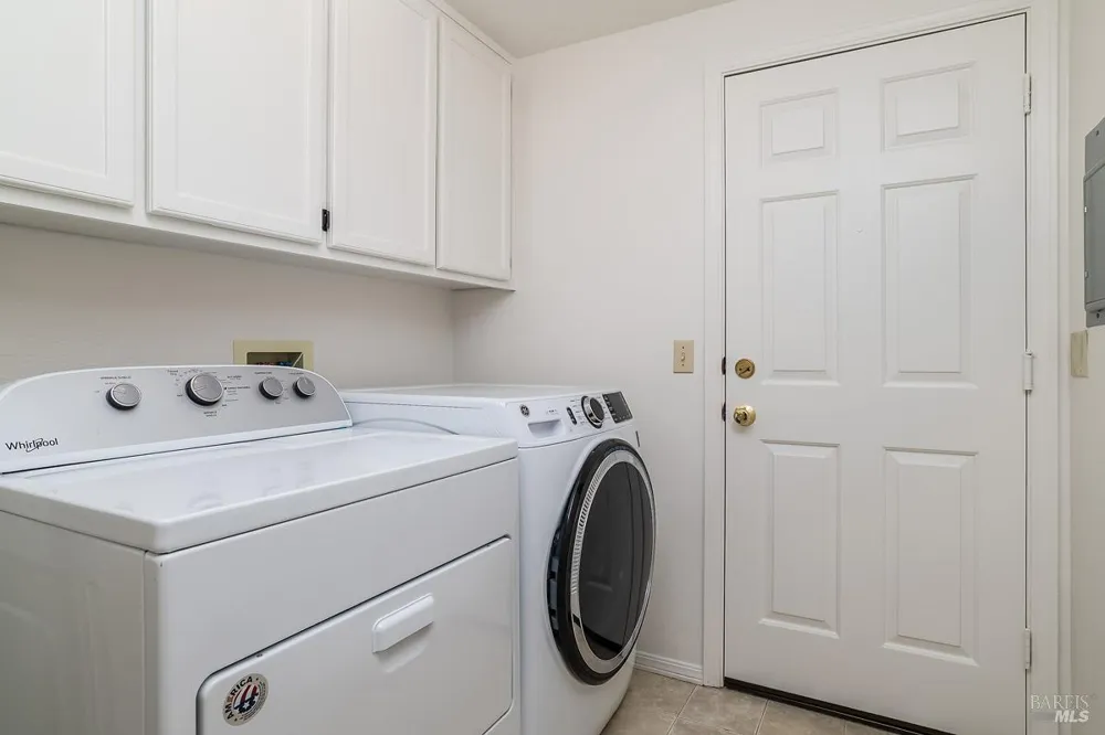 66 Mariners Circle San Rafael, CA 94903