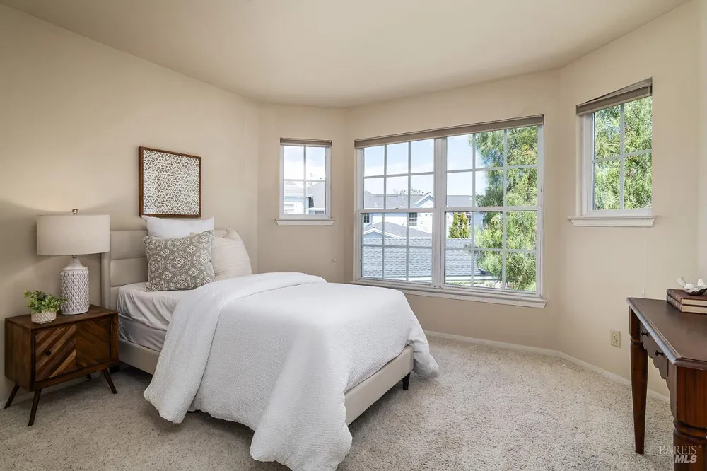 66 Mariners Circle San Rafael, CA 94903