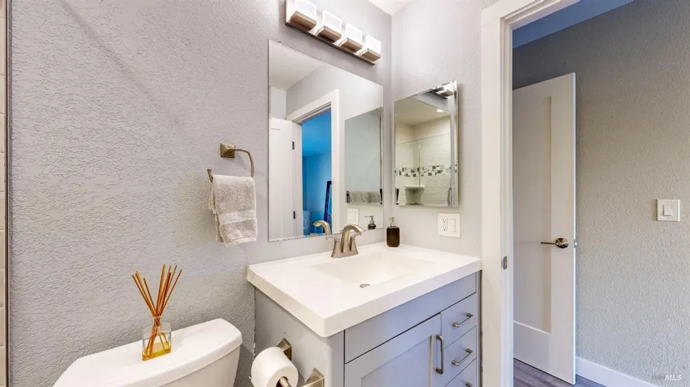 1408 Middlebrook Way Rohnert Park, CA 94928