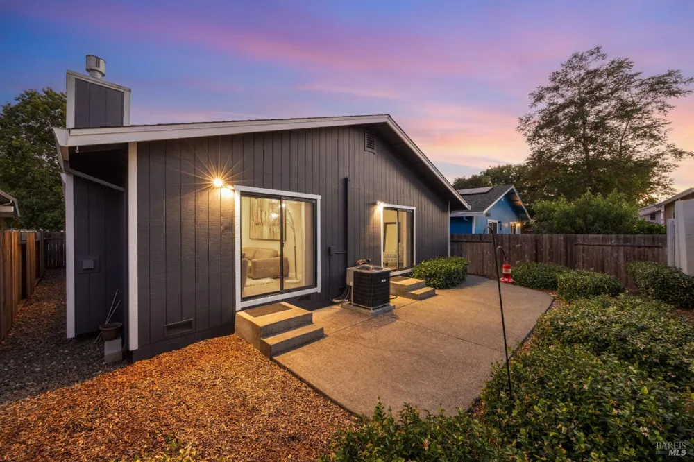 1408 Middlebrook Way Rohnert Park, CA 94928