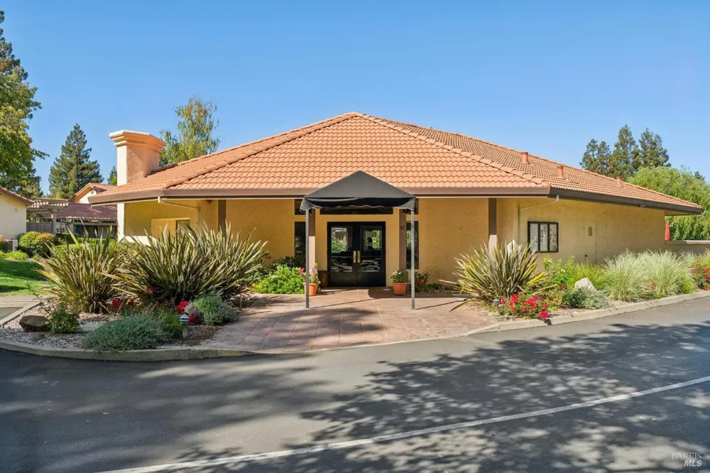 41 Fountain Grove Circle Napa, CA 94558