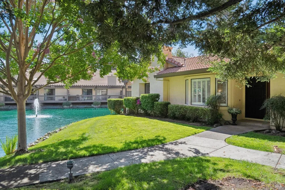 41 Fountain Grove Circle Napa, CA 94558