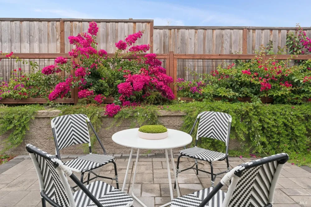 6232 Olympic Place Rohnert Park, CA 94928