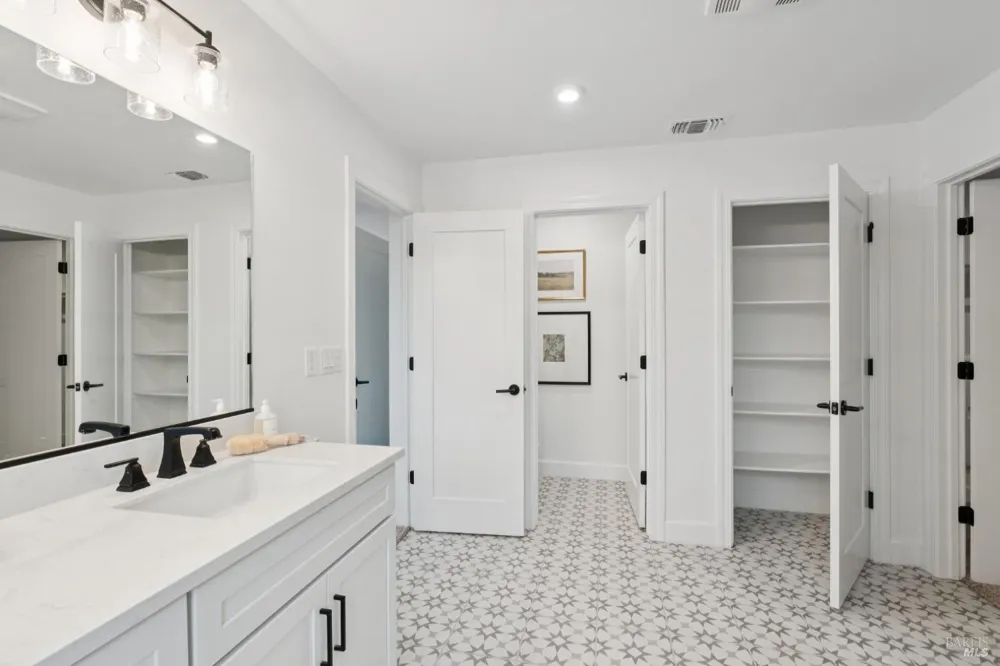 6232 Olympic Place Rohnert Park, CA 94928
