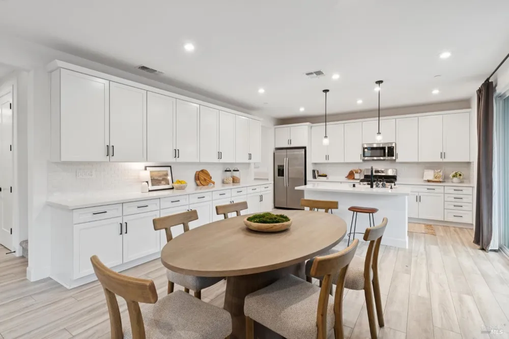 6232 Olympic Place Rohnert Park, CA 94928