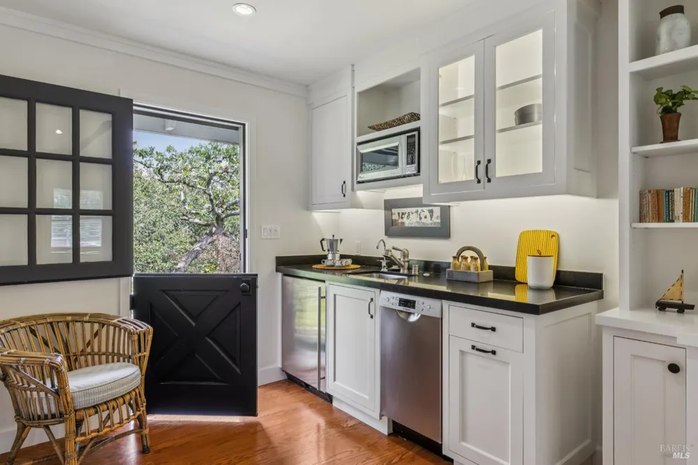 1811 Katie Lane Sonoma, CA 95476