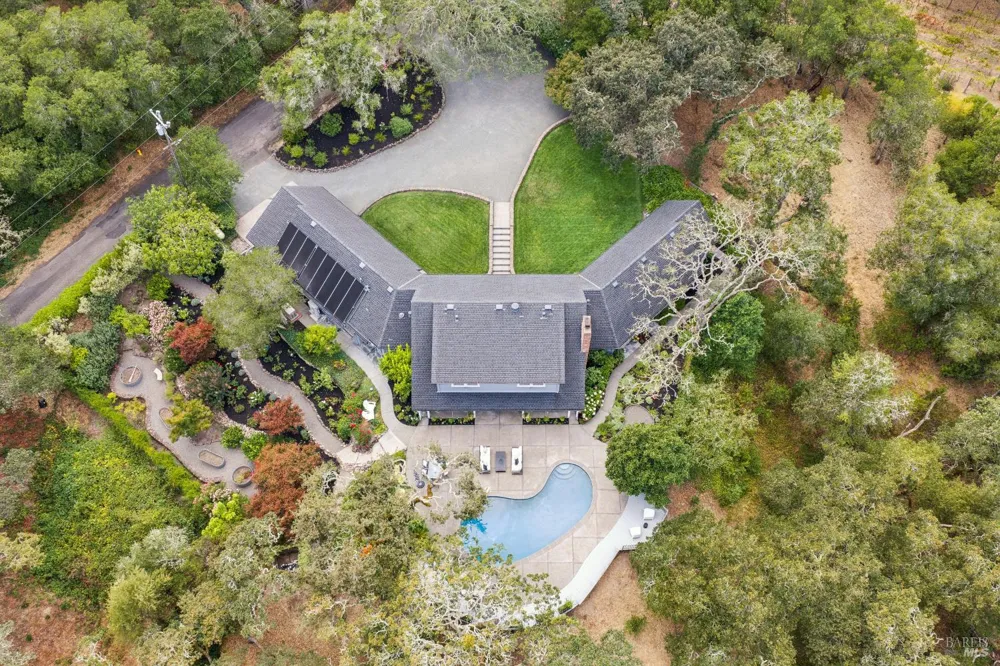 1811 Katie Lane Sonoma, CA 95476