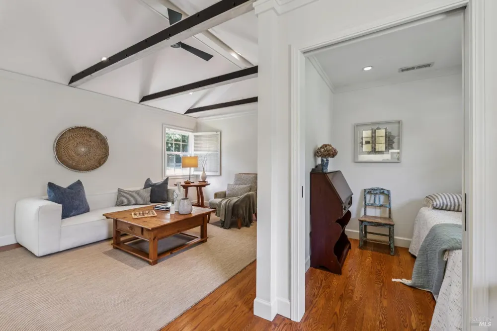 1811 Katie Lane Sonoma, CA 95476