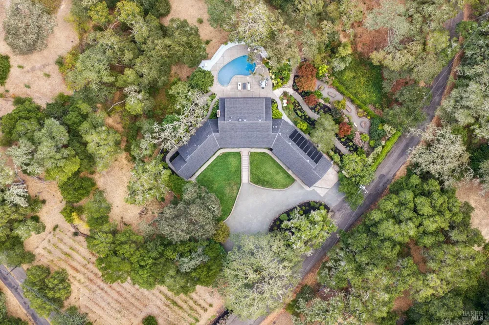 1811 Katie Lane Sonoma, CA 95476