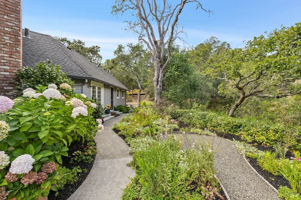 1811 Katie Lane Sonoma, CA 95476