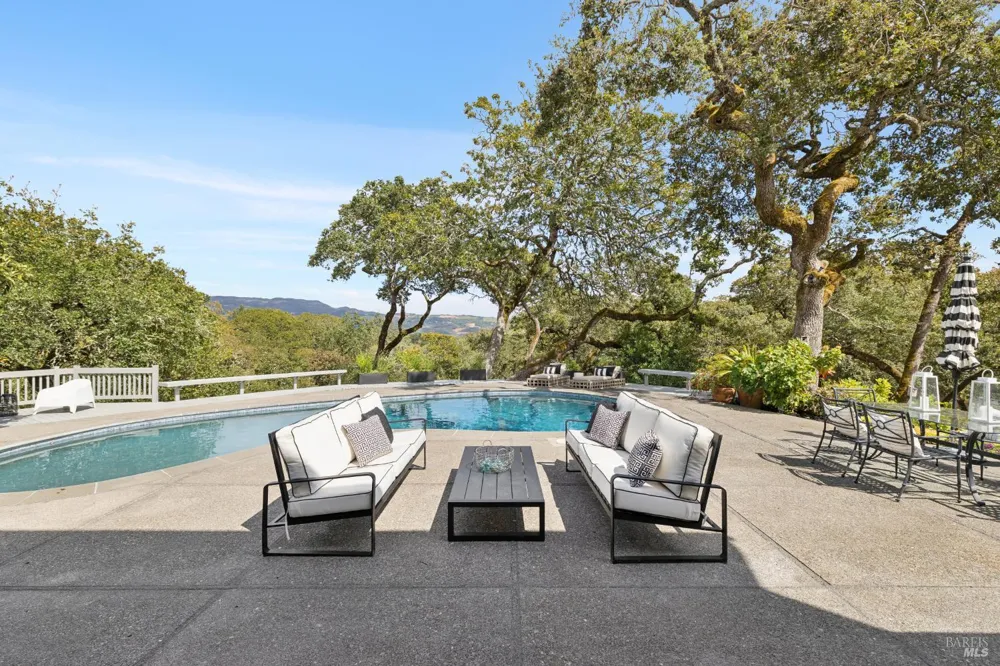 1811 Katie Lane Sonoma, CA 95476