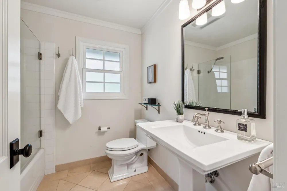 1811 Katie Lane Sonoma, CA 95476