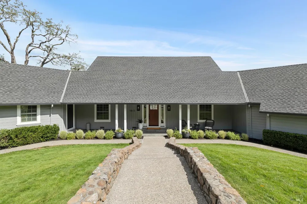 1811 Katie Lane Sonoma, CA 95476