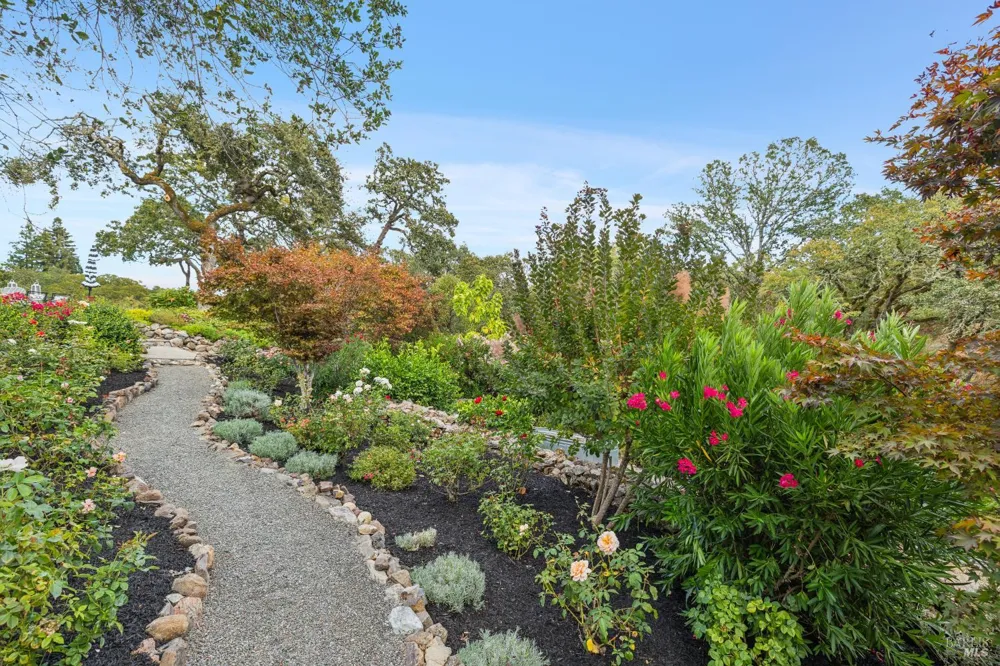 1811 Katie Lane Sonoma, CA 95476