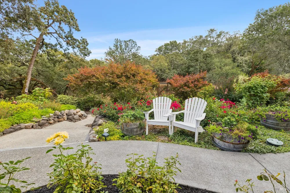 1811 Katie Lane Sonoma, CA 95476